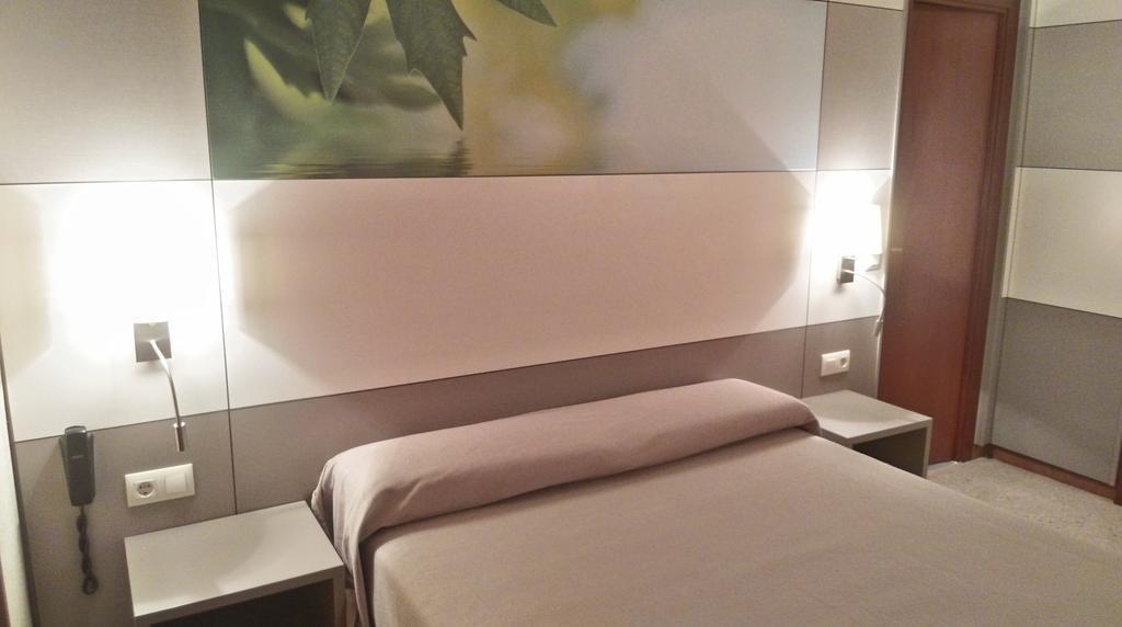 Hotel Sabiote ピネダ・デ・マール エクステリア 写真